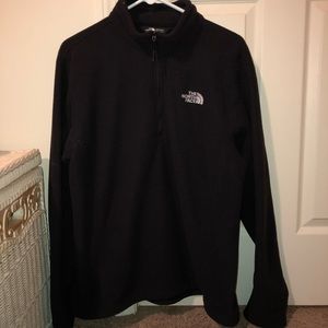 Men’s North Face fleece pullover